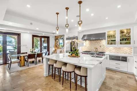 1398 Bay Drive Miami Beach FL 33141