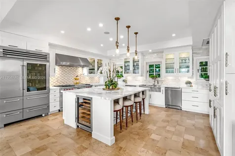 1398 Bay Drive Miami Beach FL 33141