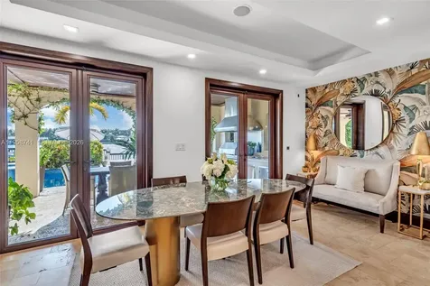 1398 Bay Drive Miami Beach FL 33141