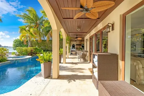 1398 Bay Drive Miami Beach FL 33141