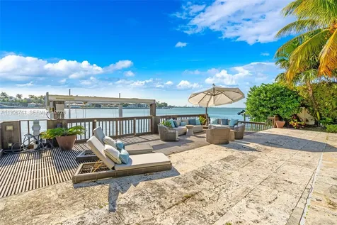 1398 Bay Drive Miami Beach FL 33141