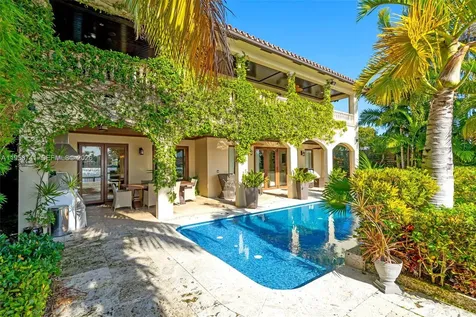 1398 Bay Drive Miami Beach FL 33141