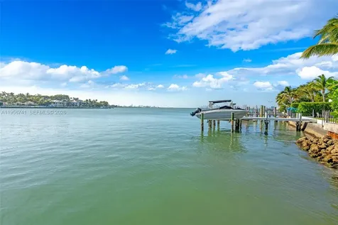 1398 Bay Drive Miami Beach FL 33141
