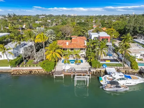 1398 Bay Drive Miami Beach FL 33141