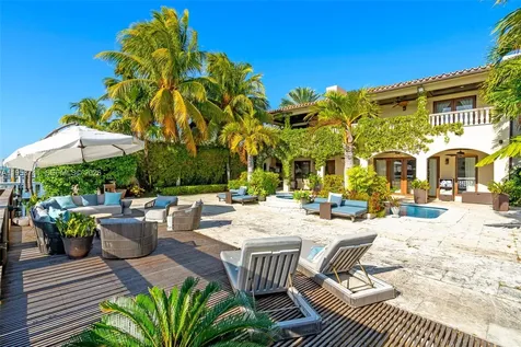 1398 Bay Drive Miami Beach FL 33141