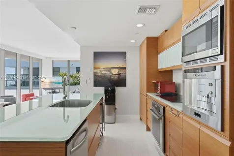 5875 Collins Avenue Miami Beach FL 33140