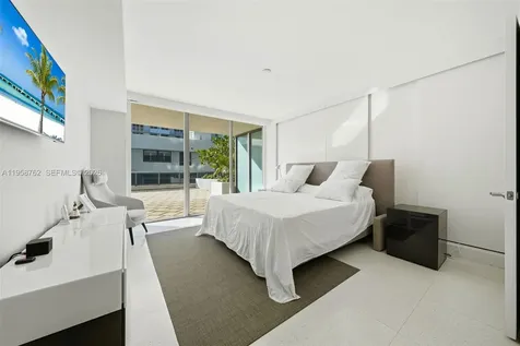 5875 Collins Avenue Miami Beach FL 33140