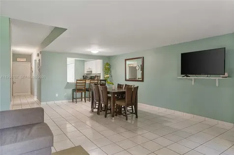 4713 N Pine Island Road Sunrise FL 33351