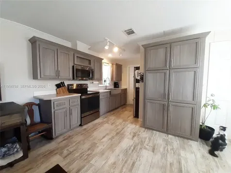 13331 SW 7th Place Davie FL 33325