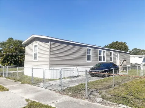 13331 SW 7th Place Davie FL 33325