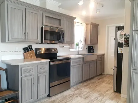 13331 SW 7th Place Davie FL 33325