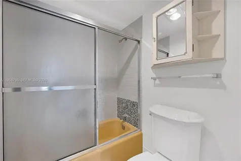 16751 NE 9th Avenue North Miami Beach FL 33162