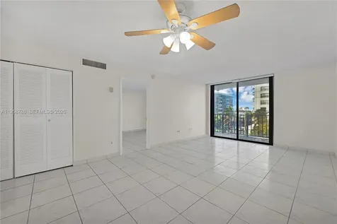 16751 NE 9th Avenue North Miami Beach FL 33162