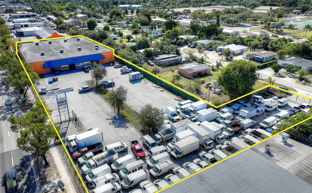 3040 Fowler Street Fort Myers FL 33901