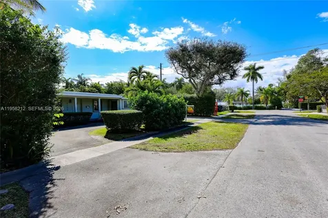 6130 SW 46th Terrace Miami FL 33155