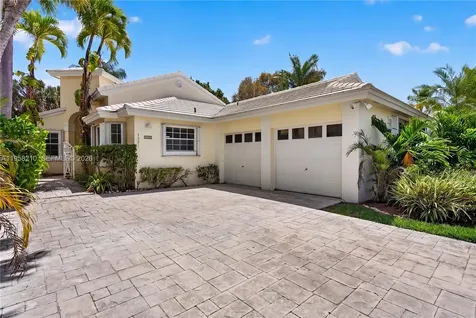 1251 E Wilshire Circle E Pembroke Pines FL 33027