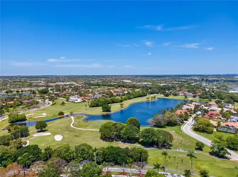 1251 E Wilshire Circle E Pembroke Pines FL 33027