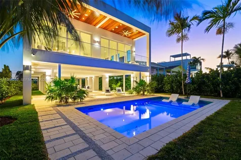 1161 Stillwater Drive Miami Beach FL 33141