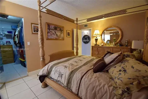 9301 SW 4th Street Miami FL 33174