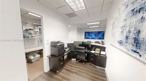 175 SW 7th Street Miami FL 33130