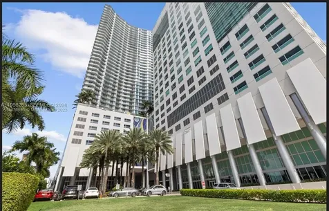 175 SW 7th Street Miami FL 33130