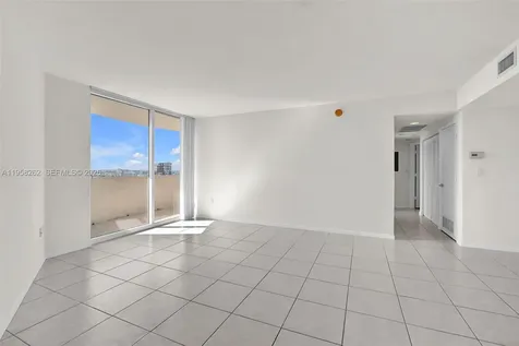 19501 W Country Club Drive Aventura FL 33180