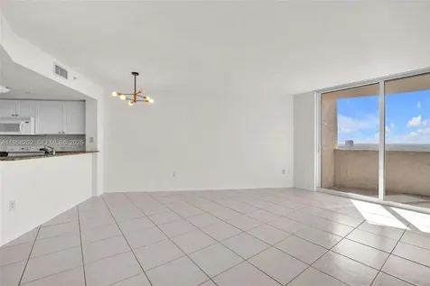 19501 W Country Club Drive Aventura FL 33180
