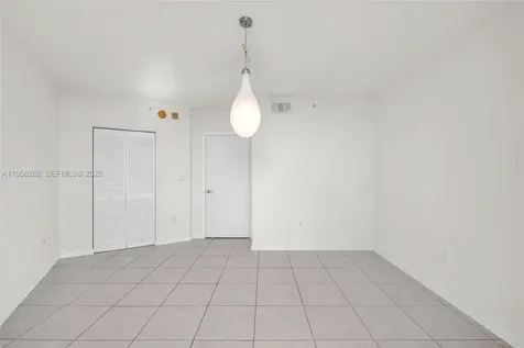 19501 W Country Club Drive Aventura FL 33180