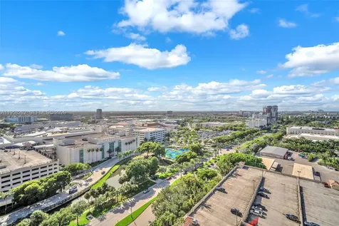 19501 W Country Club Drive Aventura FL 33180