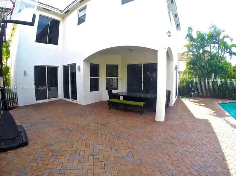1675 NE 196th Street Miami FL 33179