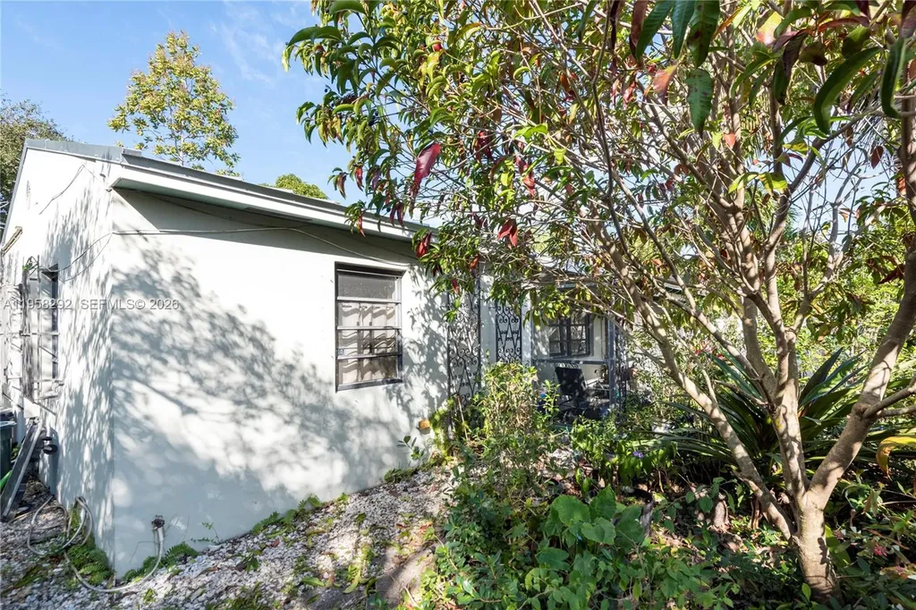 1529 NE 1st Avenue Fort Lauderdale FL 33304