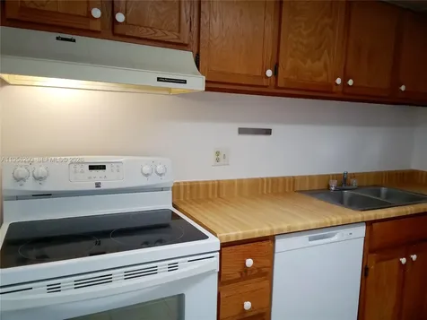 3720 Inverrary Drive Lauderhill FL 33319
