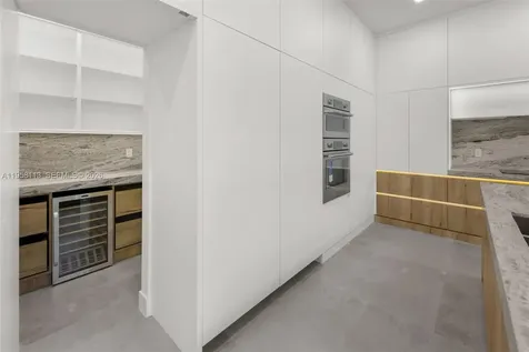 441 NW 44th Street Miami FL 33127