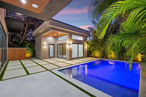 441 NW 44th Street Miami FL 33127