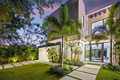 441 NW 44th Street Miami FL 33127