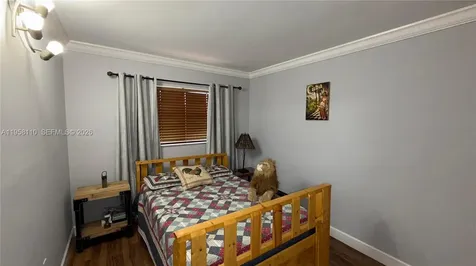 1075 W 68th Street Hialeah FL 33014
