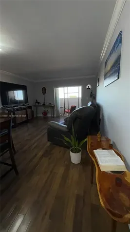 1075 W 68th Street Hialeah FL 33014