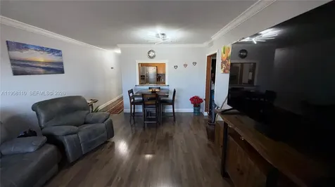 1075 W 68th Street Hialeah FL 33014