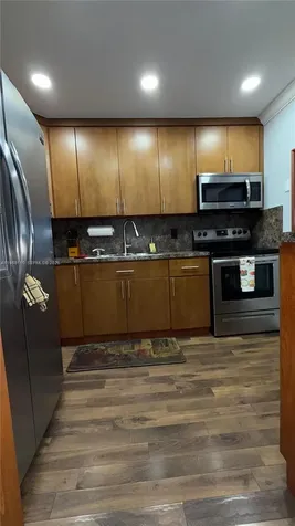 1075 W 68th Street Hialeah FL 33014