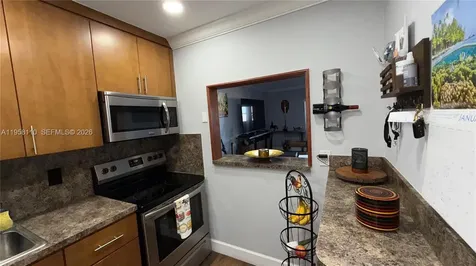 1075 W 68th Street Hialeah FL 33014