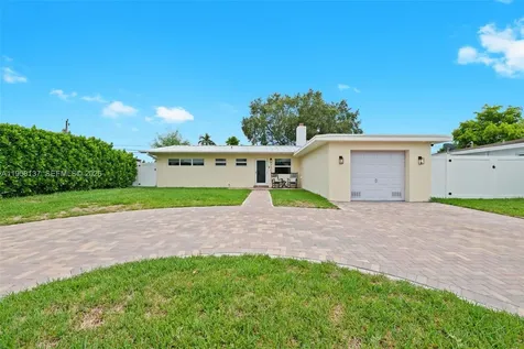 9620 Jamaica Drive Cutler Bay FL 33189