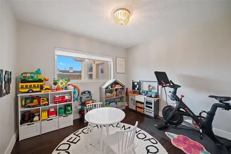 9620 Jamaica Drive Cutler Bay FL 33189
