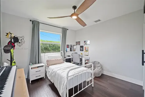 9620 Jamaica Drive Cutler Bay FL 33189