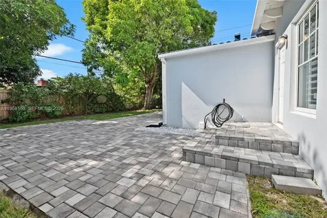 2396 SW 20th Street Miami FL 33145