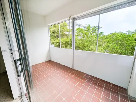 1590 NE 127th Street North Miami FL 33161