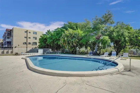 1400 Tallwood Avenue Hollywood FL 33021