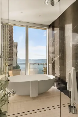 300 Biscayne Boulevard Way Miami FL 33131
