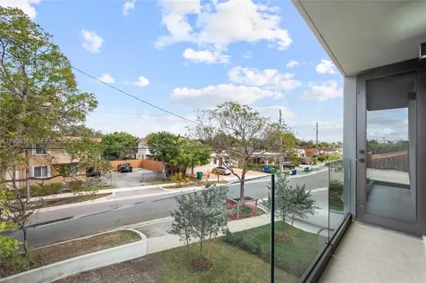 2982 SW 2nd Street Miami FL 33135