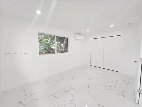 2530 NW 111th Street Miami FL 33167