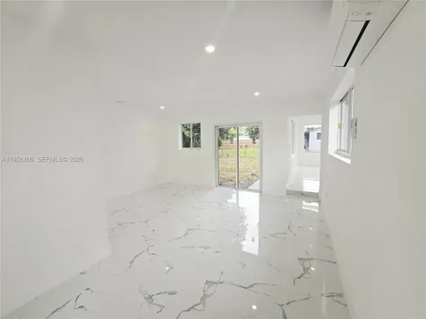 2530 NW 111th Street Miami FL 33167